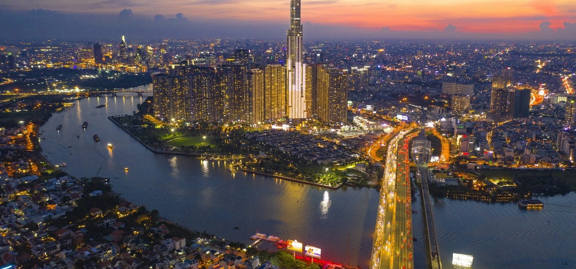 Vẻ đẹp thành phố bên bờ sông Sài Gòn về đêm